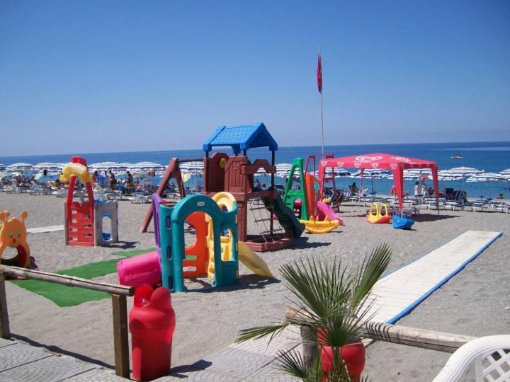 Hotel Il Castello Paola Kültér fotó