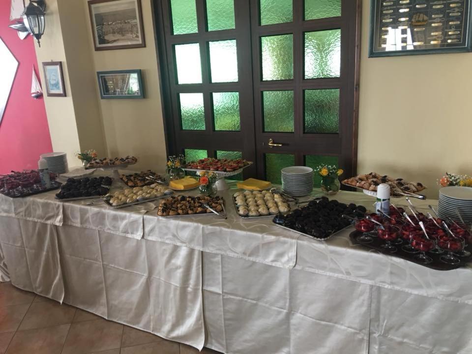 Hotel Il Castello Paola Kültér fotó